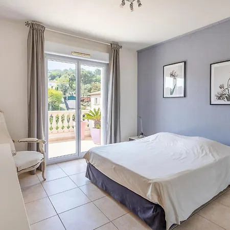 In Raphael * Saint-Raphael (Var)